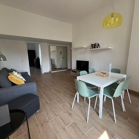 New Apartment With Balcony, Isola Bosco Verticale ميلان المظهر الخارجي الصورة
