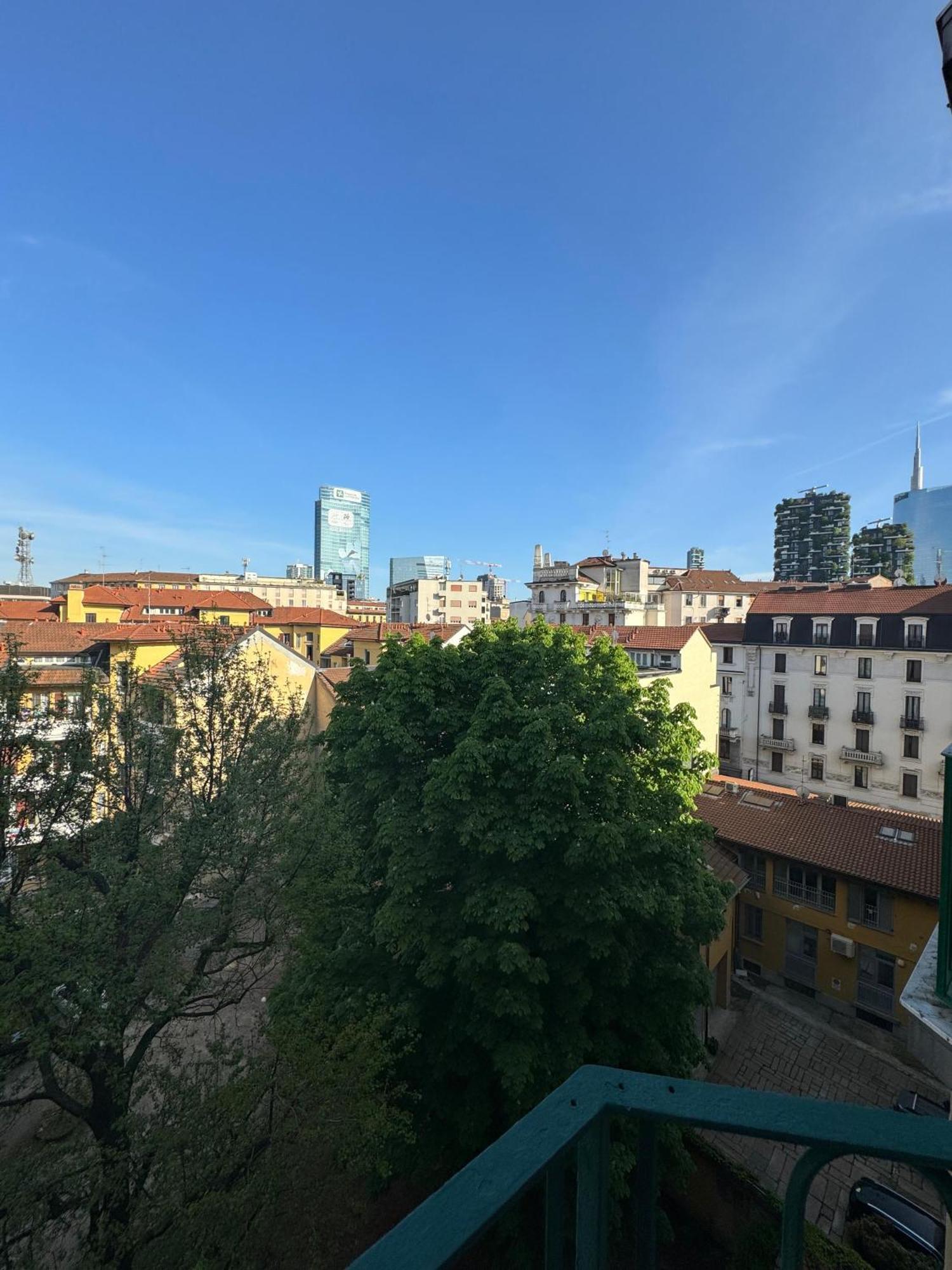 New Apartment With Balcony, Isola Bosco Verticale ميلان المظهر الخارجي الصورة
