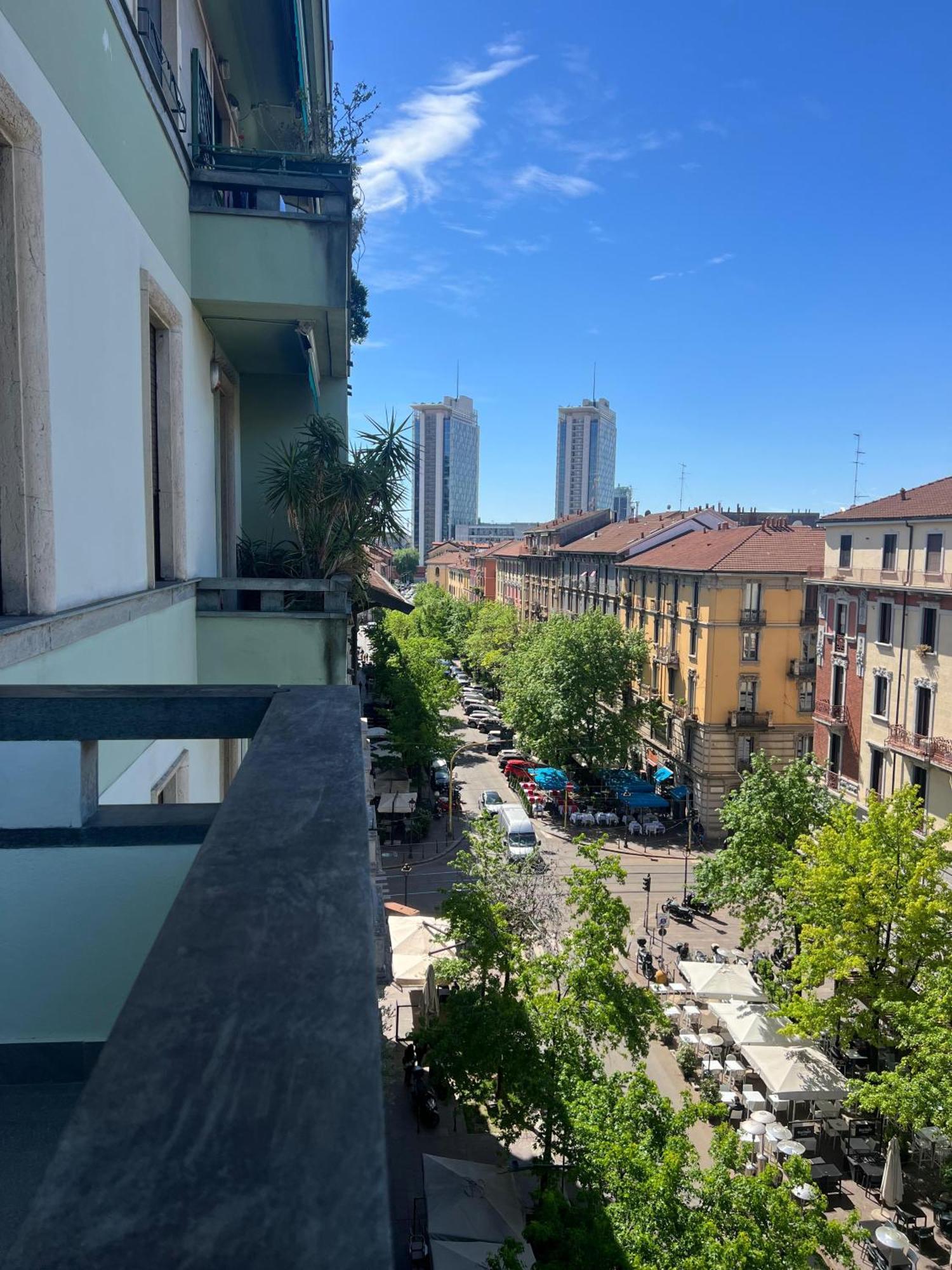 New Apartment With Balcony, Isola Bosco Verticale ميلان المظهر الخارجي الصورة